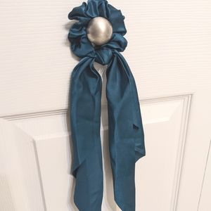 Teal stripe scrunchie scarf